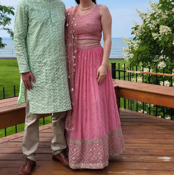 SOLD | PINK LEHENGA 3 PIECES - Picture 3 of 5